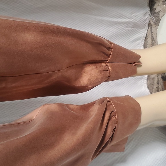 INTERMIX Raleigh 100% Silk Tapered Pants Ankle Zip Tailored Pleated Size 10 - Picture 4 of 14